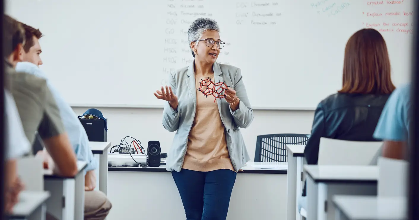 Desafios e oportunidades na carreira de professor universitário