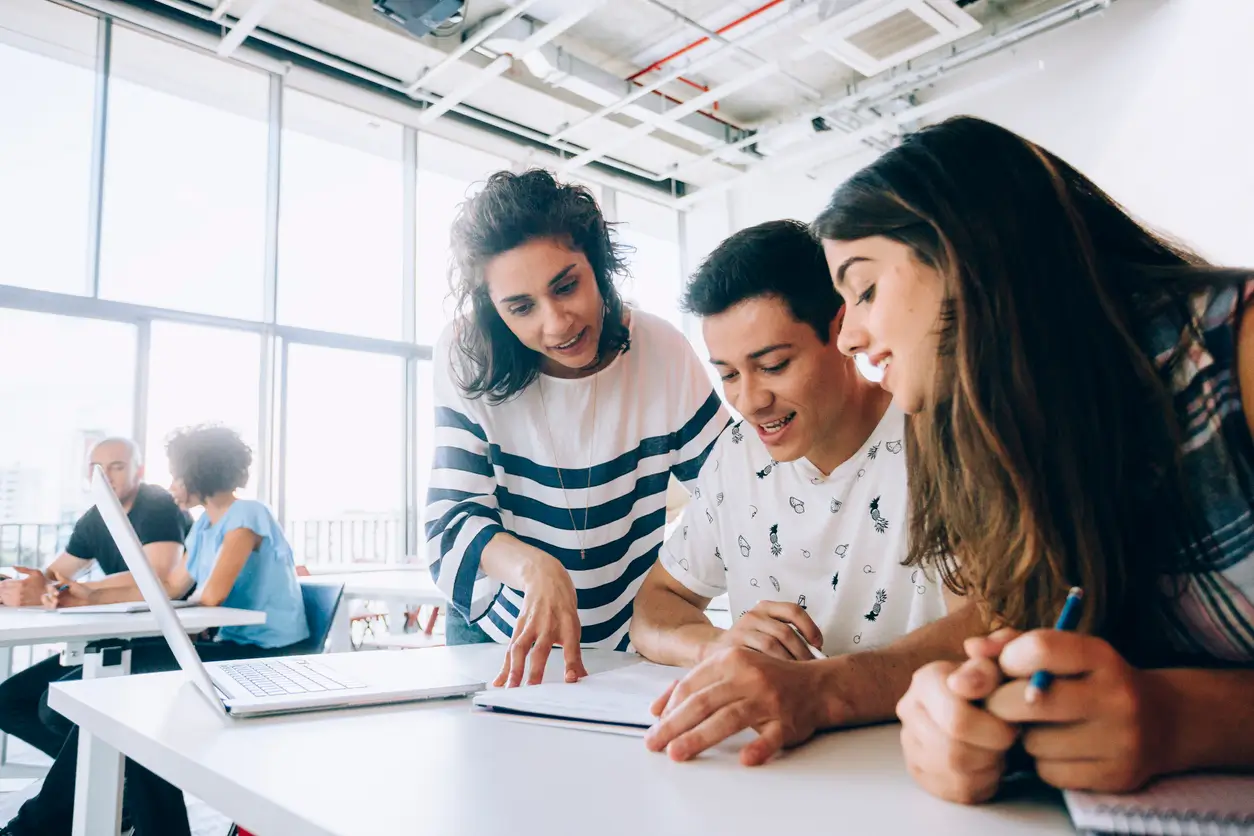 Cursos de extensão: como escolher um para enriquecer seu currículo